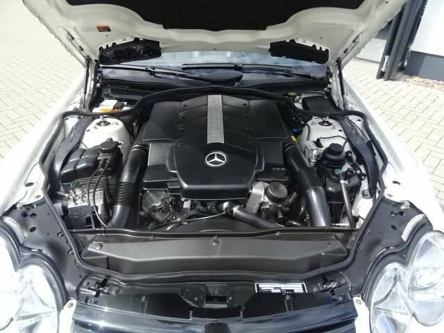 Imagen 17/19 de Mercedes-Benz SL 500 (2002)