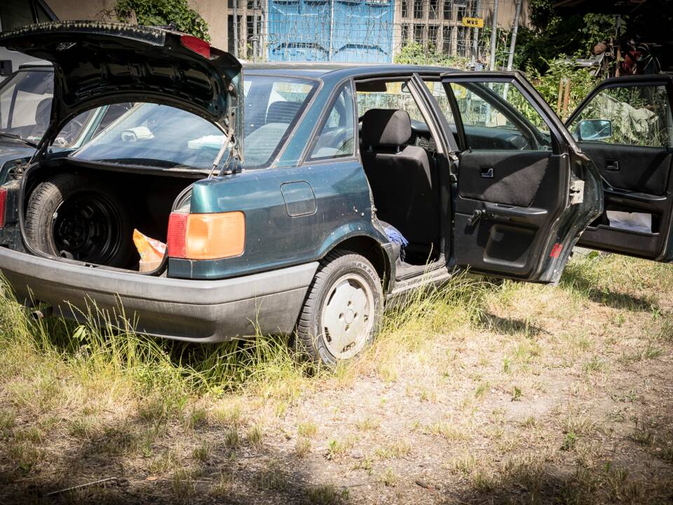 Image 14/18 of Audi 80 1.6 (1990)