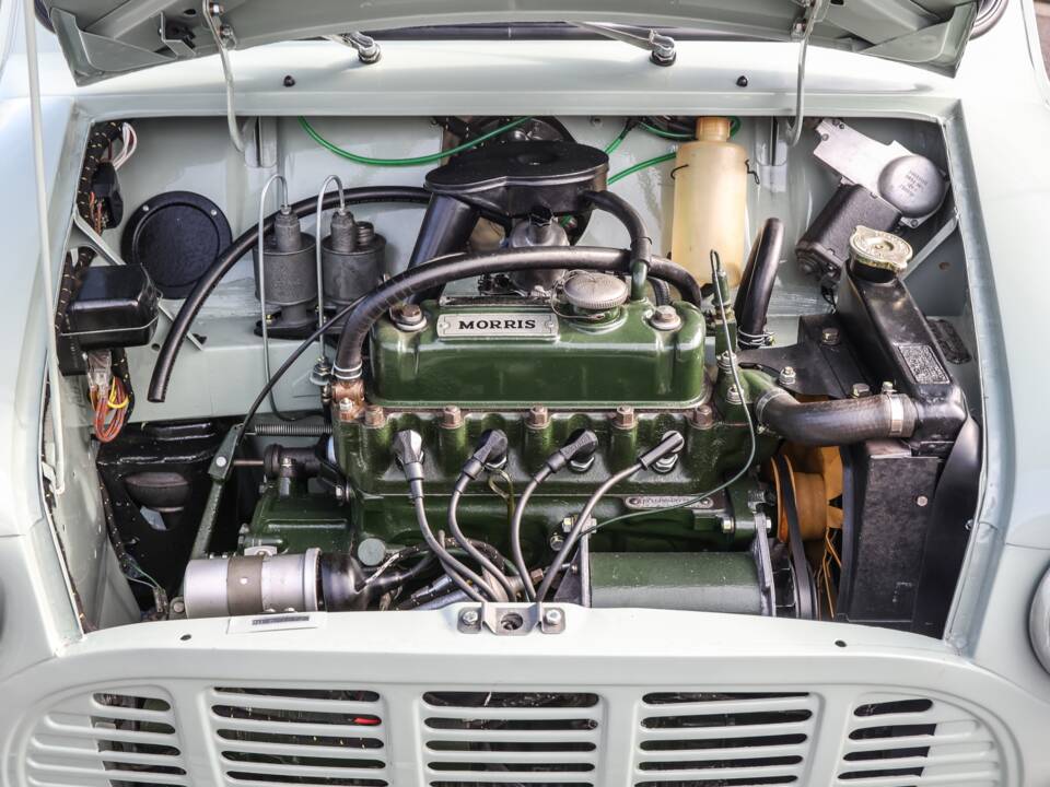 Image 13/29 of Morris Mini Van (1962)