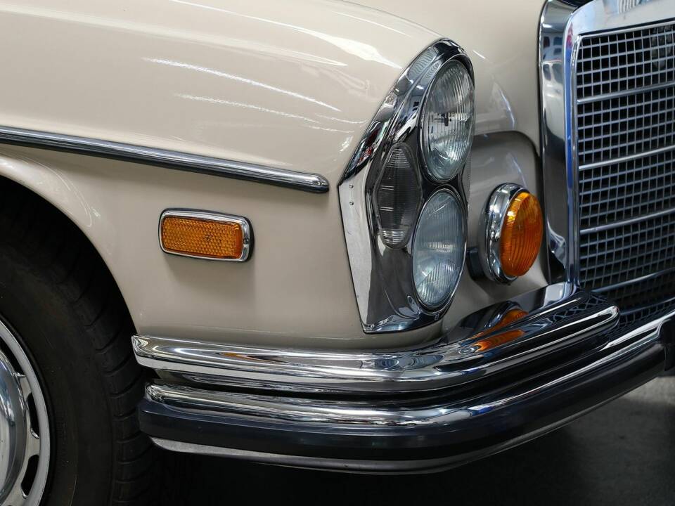 Immagine 12/27 di Mercedes-Benz 280 SE 4,5 (1971)