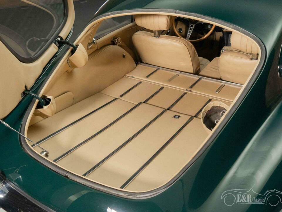 Image 18/19 de Jaguar E-Type (1969)