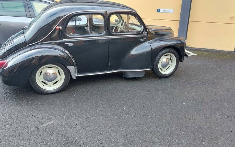 Image 3/9 de Renault 4 CV (1956)
