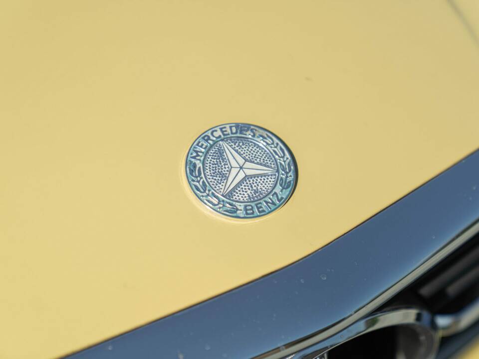 Bild 15/50 von Mercedes-Benz 450 SL (1977)