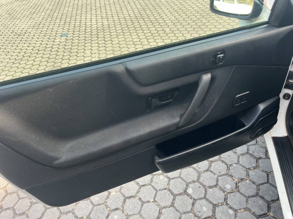 Bild 8/22 von Volkswagen Corrado 1.8 16V (1992)