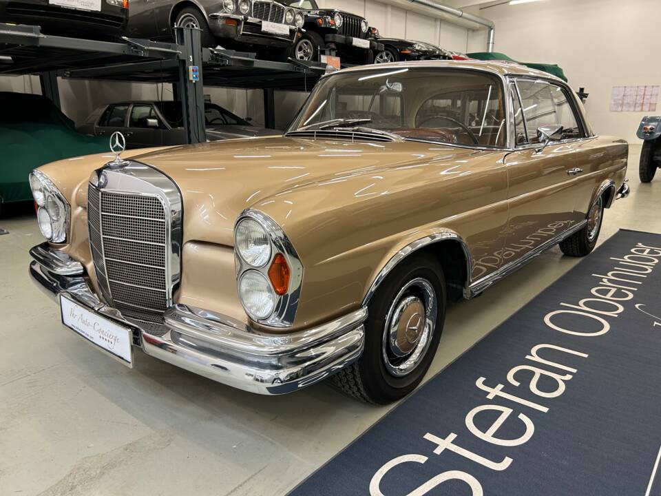 Image 1/25 of Mercedes-Benz 250 SE (1966)