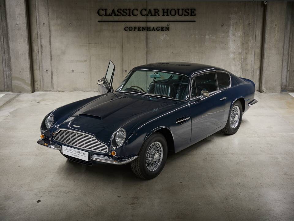 Afbeelding 17/60 van Aston Martin DB 6 (1968)