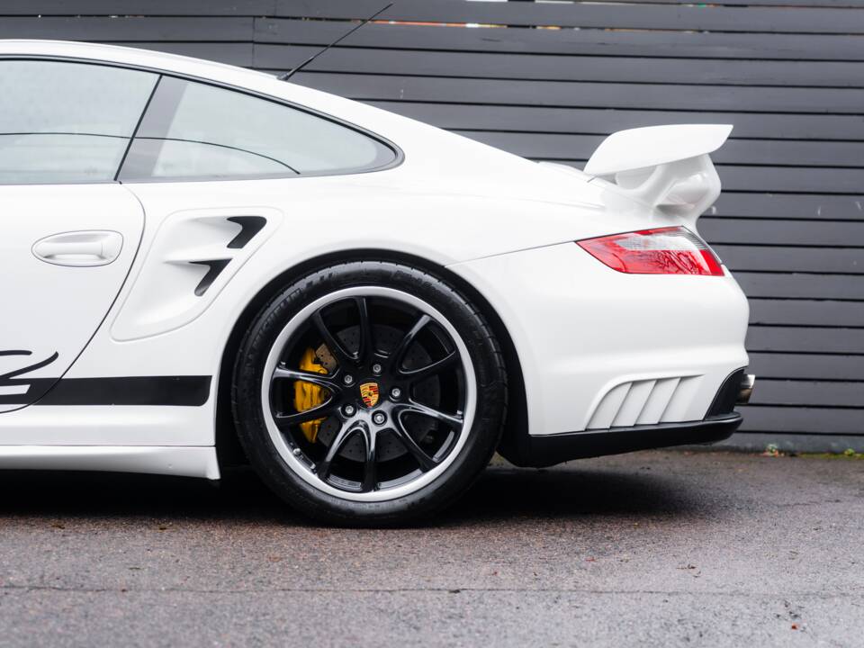 Bild 6/52 von Porsche 911 GT2 (2008)