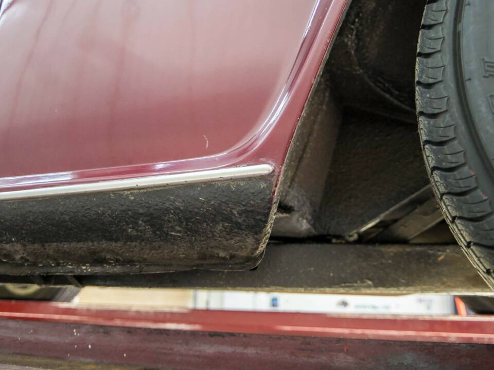 Image 46/50 of Triumph TR 6 PI (1969)