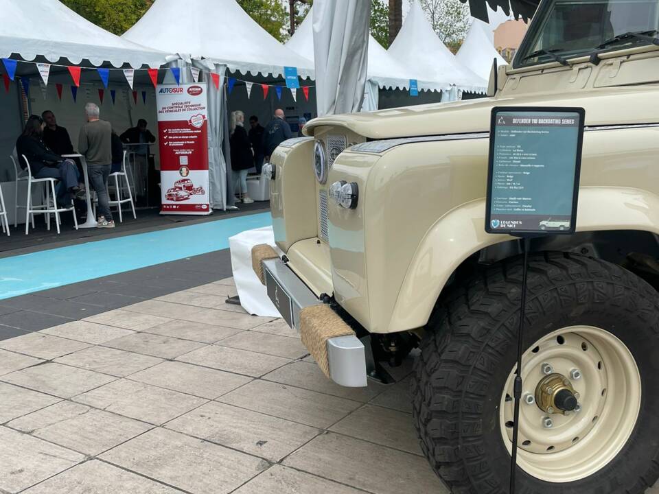 Bild 46/57 von Land Rover 110 (1989)