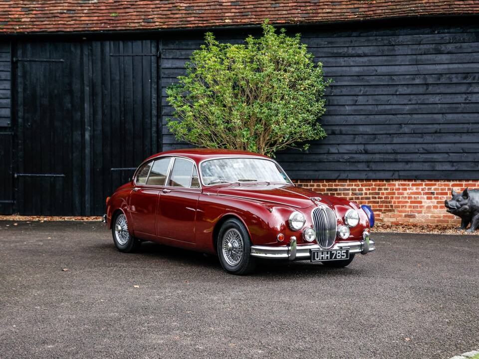 Image 8/42 of Jaguar Mk II 3.8 (1962)