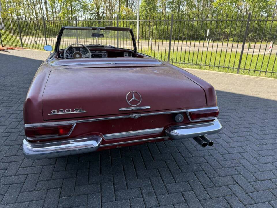 Image 9/50 of Mercedes-Benz 230 SL (1966)