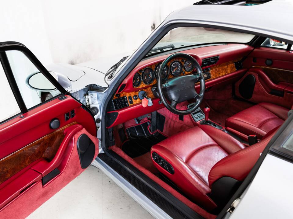 Immagine 9/32 di Porsche 911 Carrera (1994)