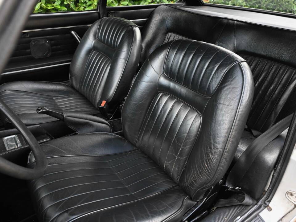 Image 47/50 of Peugeot 504 Coupé (1973)