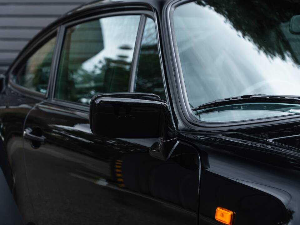 Image 58/67 of Porsche 911 Turbo 3.3 (1987)