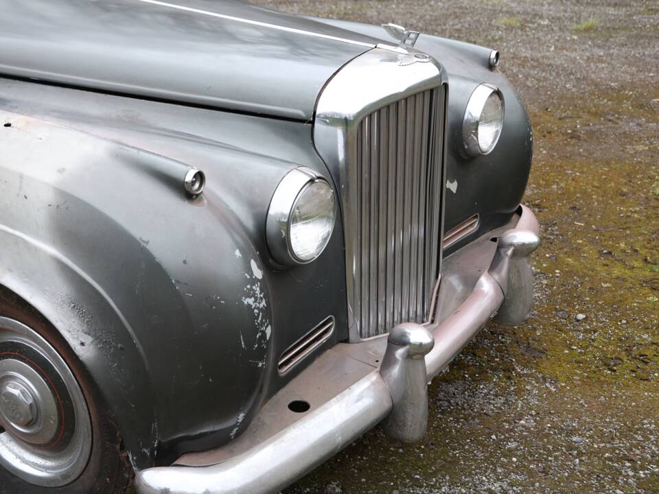 Image 19/50 of Bentley S 1 (1956)