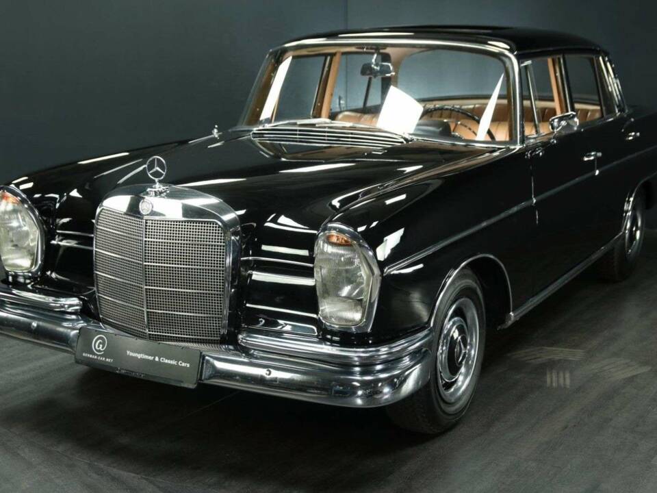 Imagen 1/30 de Mercedes-Benz 300 SE (1961)