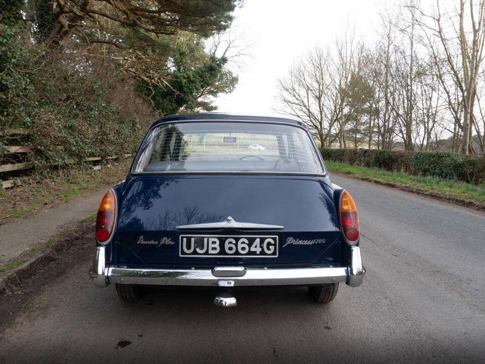 Image 5/17 of Vanden Plas 1300 (1969)