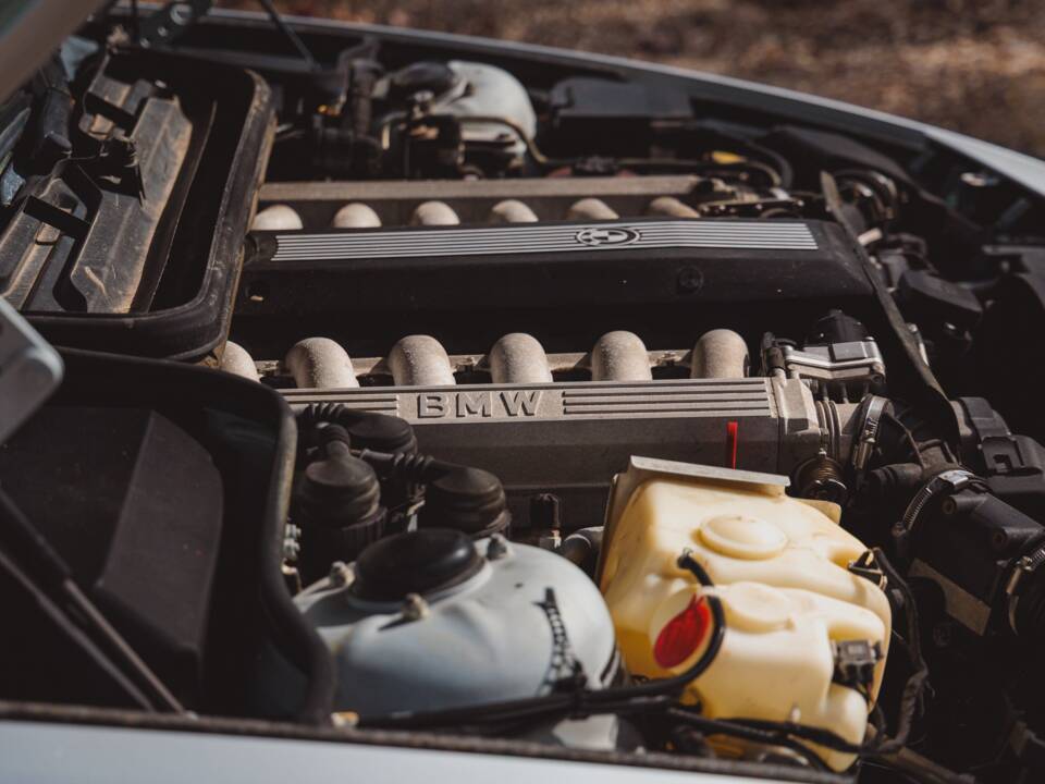 Afbeelding 37/39 van BMW 850Ci (1994)