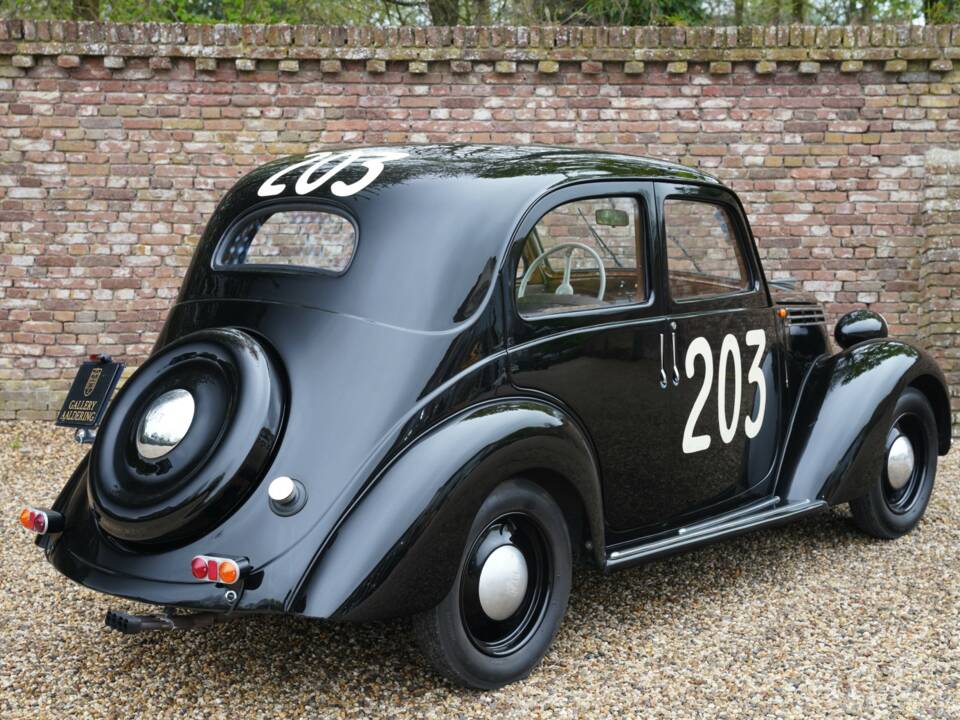 Image 32/50 of FIAT 1100 B (1947)