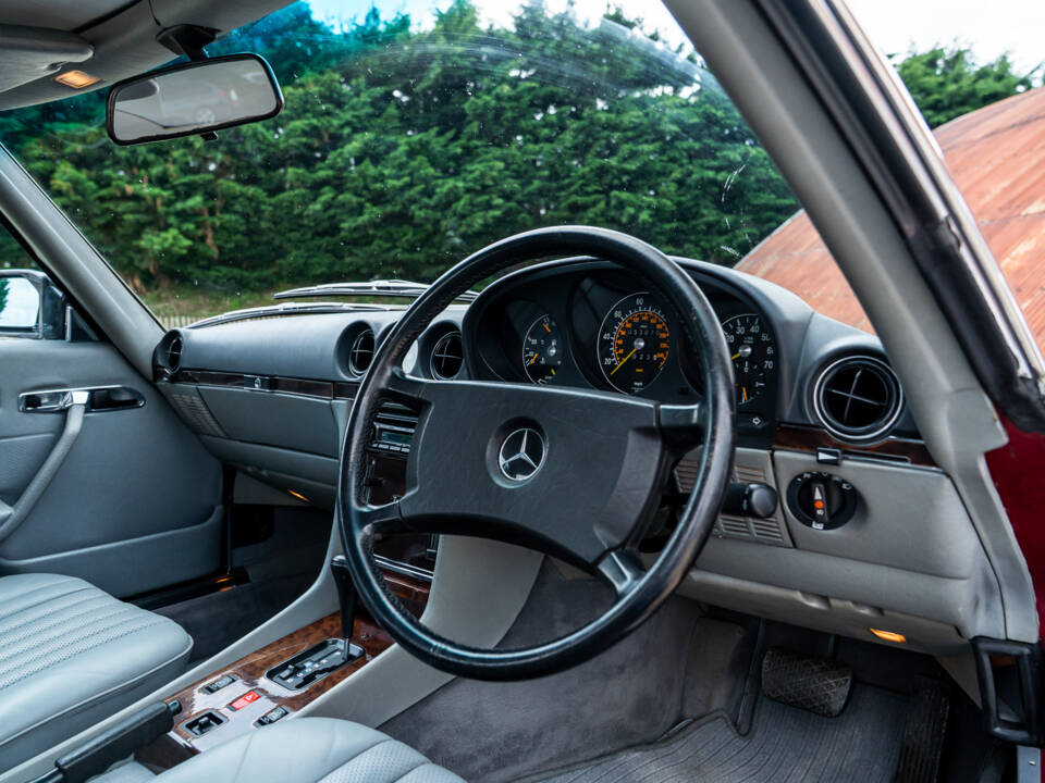 Immagine 23/36 di Mercedes-Benz 300 SL (1989)