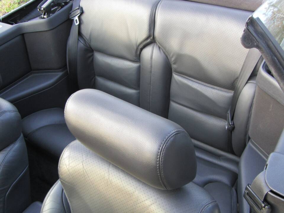 Bild 9/15 von Chrysler Le Baron 3.0 (1994)