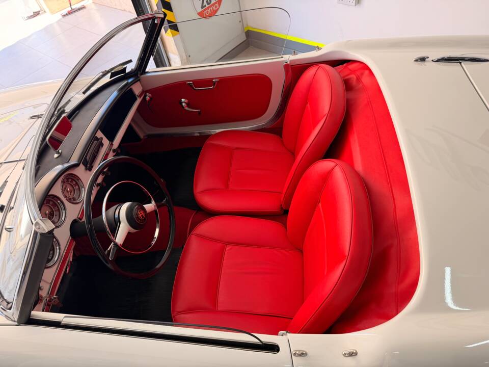 Image 49/72 of Alfa Romeo Giulietta Spider (1957)