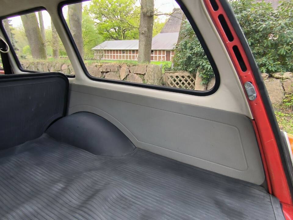 Image 26/53 of Volkswagen 1600 Variant (1972)