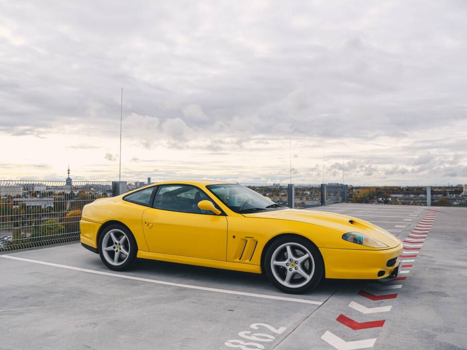 Bild 22/27 von Ferrari 550 Maranello (1997)