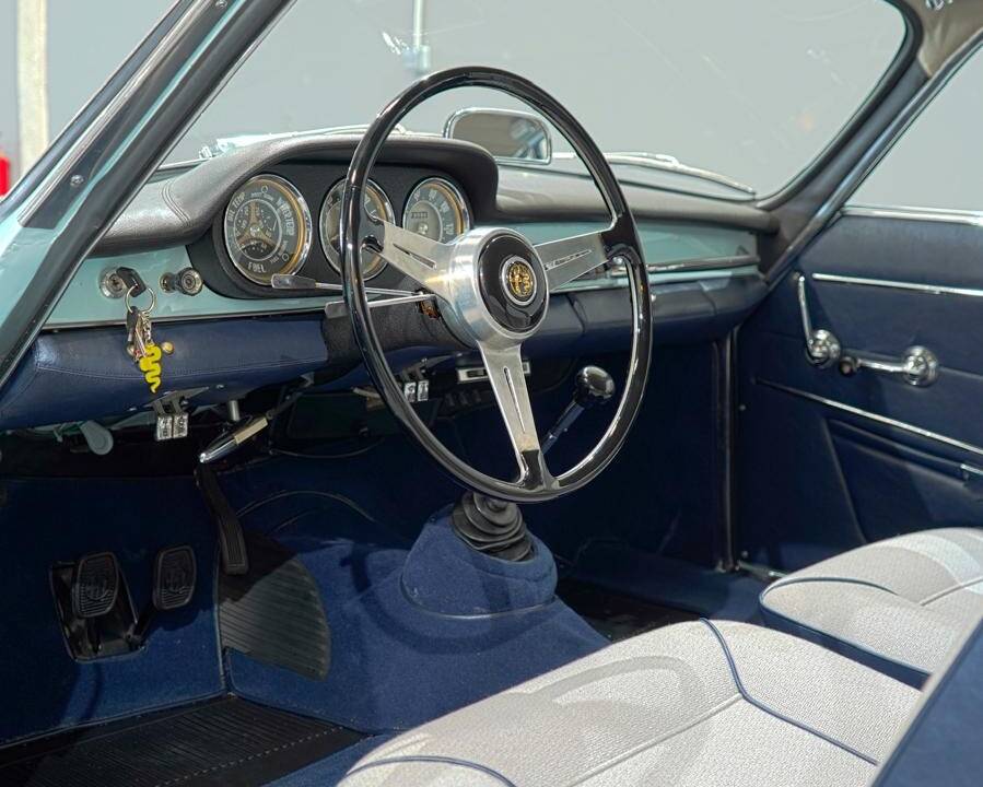 Image 7/16 of Alfa Romeo Giulia 1600 Sprint (1962)
