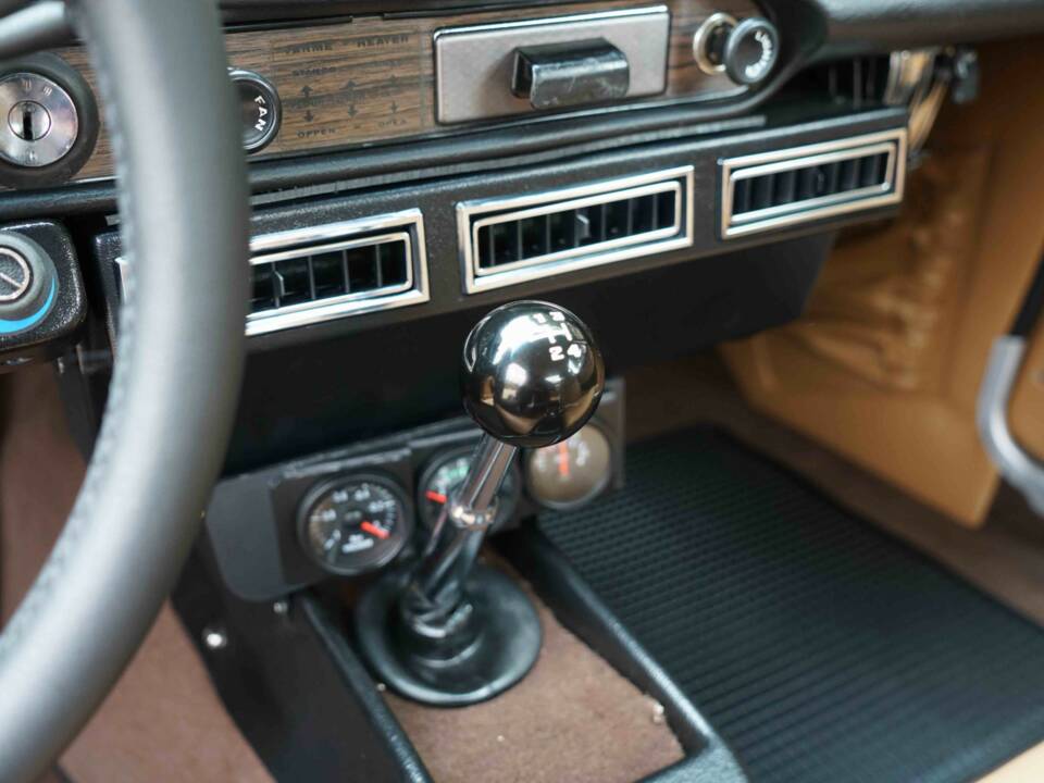 Image 35/50 of Volvo 1800 E (1971)