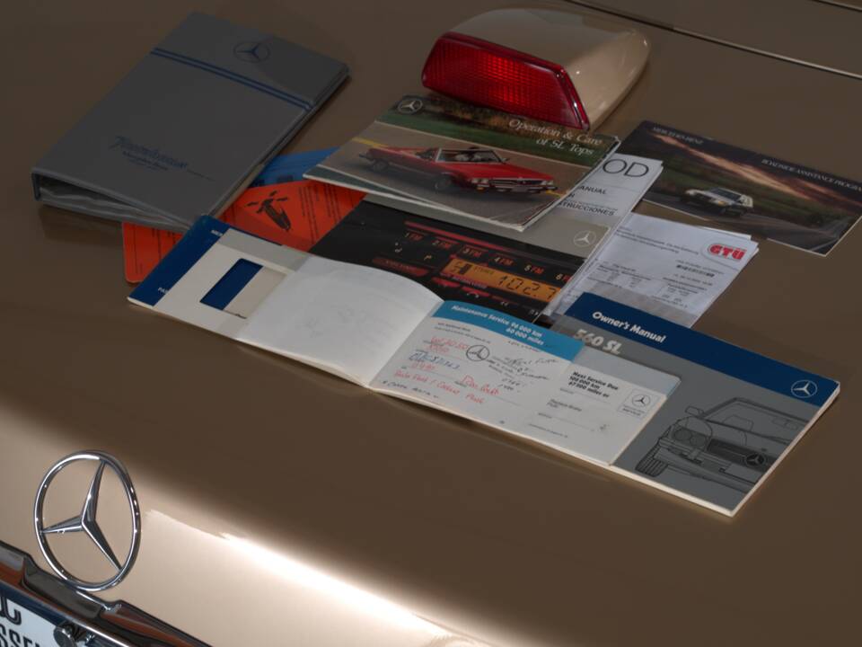 Image 36/47 de Mercedes-Benz 560 SL (1987)