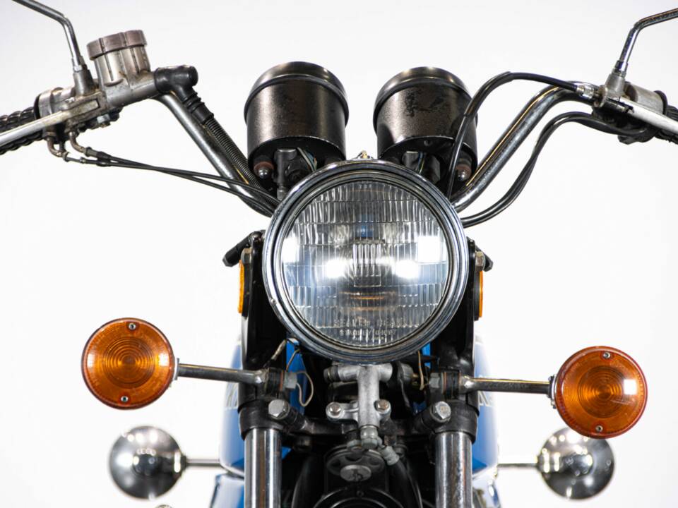 Image 35/48 of Kawasaki 750 H2 Mach IV (1972)