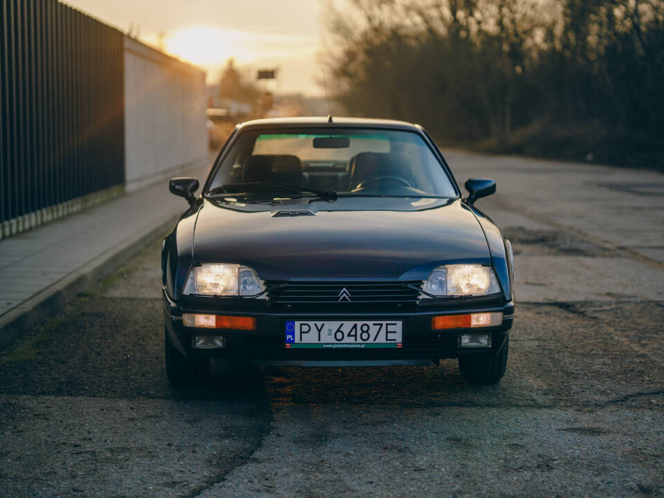 Image 19/74 of Citroën CX 25 GTI Turbo 2 (1988)