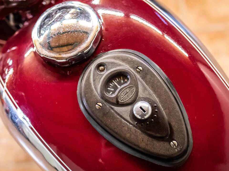 Bild 5/13 von Jawa 350 Typ 354 (1900)