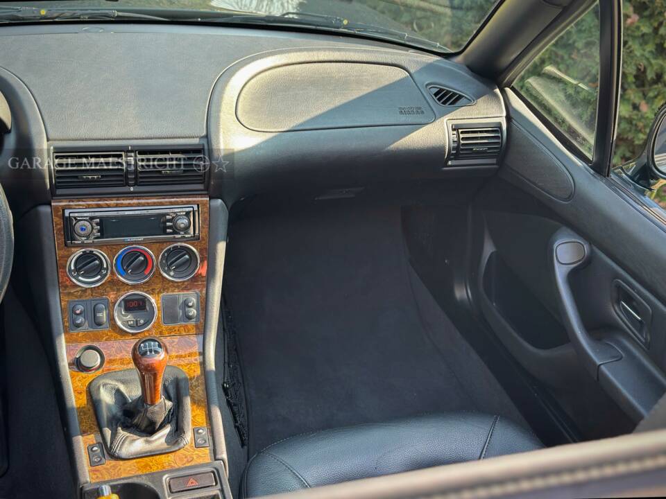 Immagine 43/93 di BMW Z3 2.2i (2002)