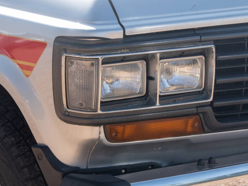 Image 45/46 of Toyota Land Cruiser HJ61 GX (1988)