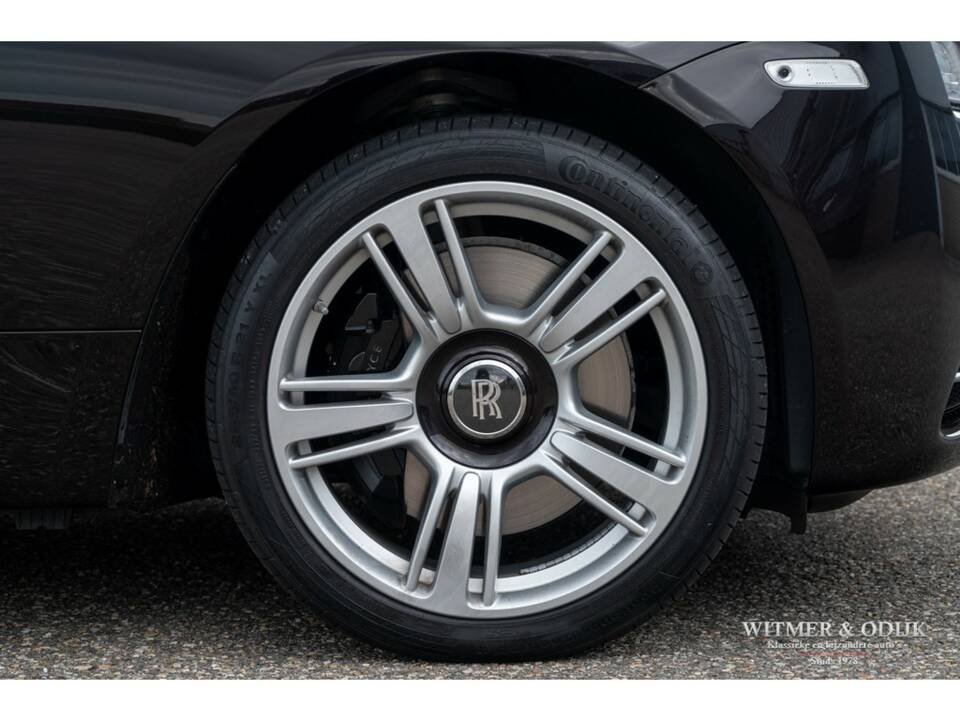 Image 25/38 of Rolls-Royce Wraith (2014)