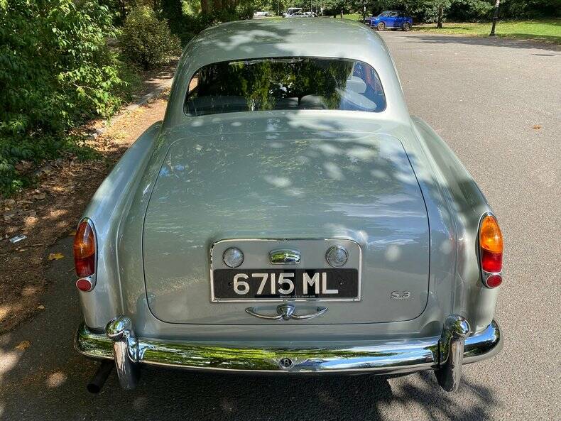 Image 14/50 de Bentley S 3 Continental Flying Spur (1963)