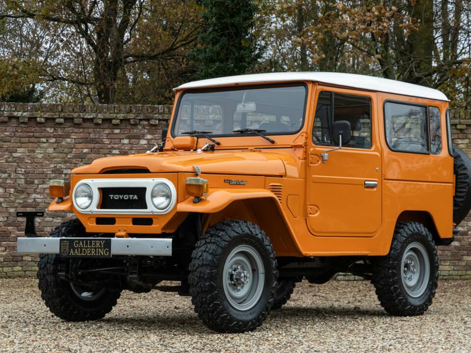 Image 16/50 of Toyota Land Cruiser FJ 40 (1980)