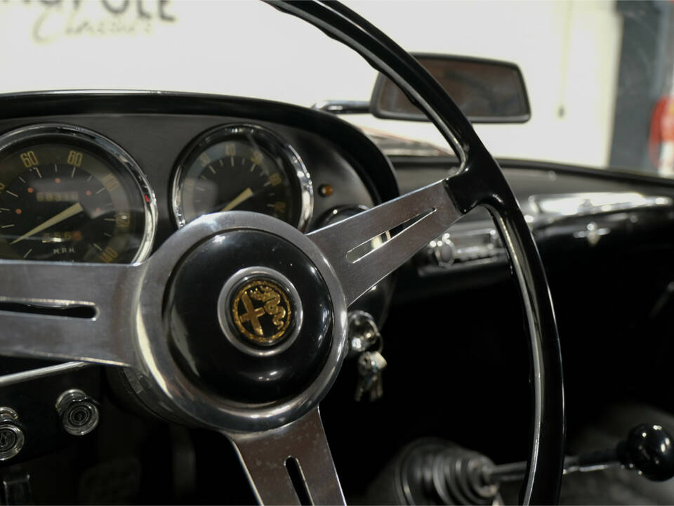 Image 12/21 de Alfa Romeo 2000 Spider (1960)