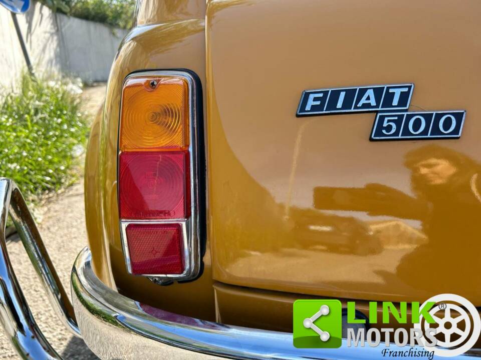 Image 9/10 of FIAT 500 L (1971)