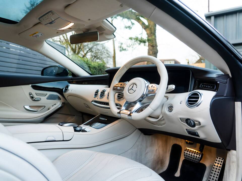 Image 35/48 of Mercedes-Benz S 63 AMG S 4MATIC (2018)