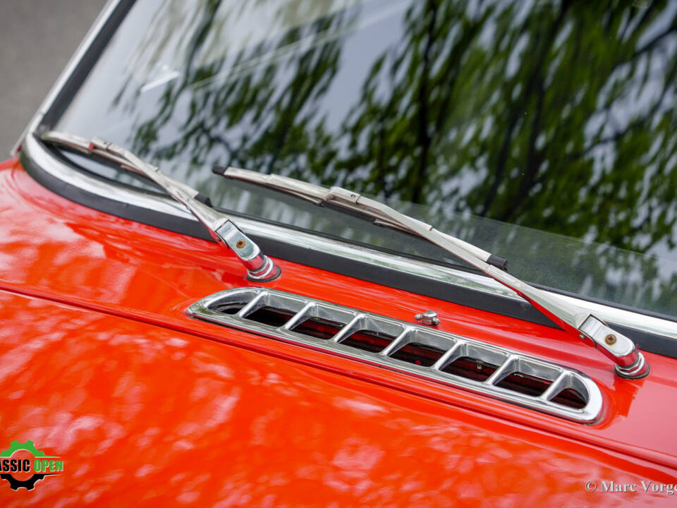 Image 28/46 de MG MGB GT V8 (1975)