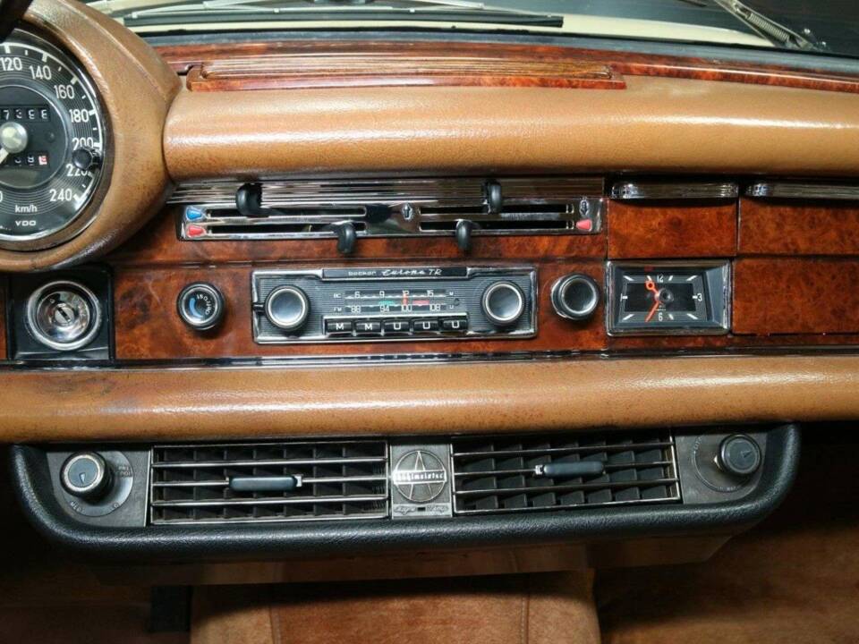 Afbeelding 21/50 van Mercedes-Benz 280 SE (1969)
