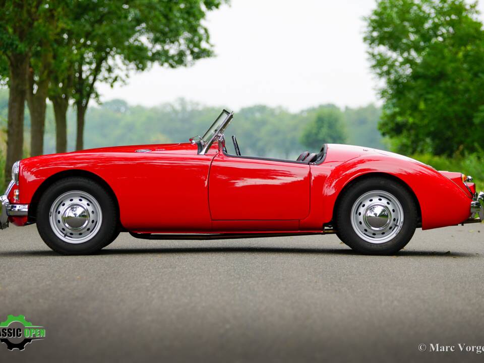 Immagine 3/50 di MG MGA 1600 (1960)