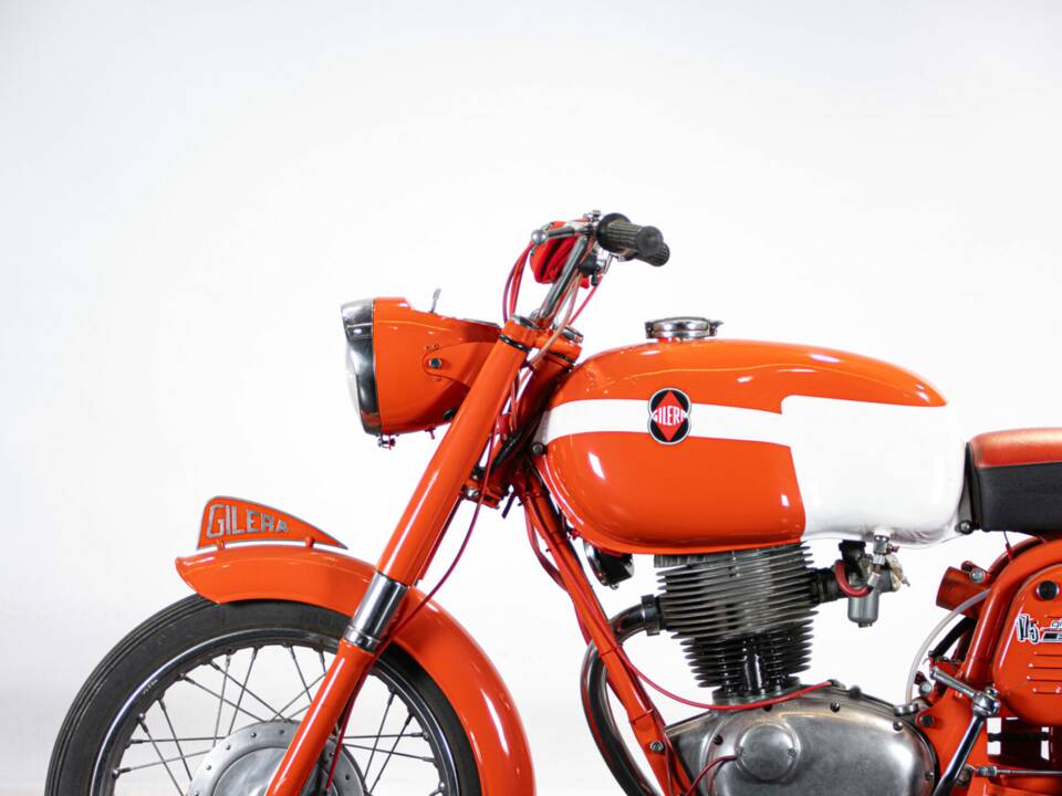 Bild 23/50 von Gilera Giubileo 175 Sport (1963)