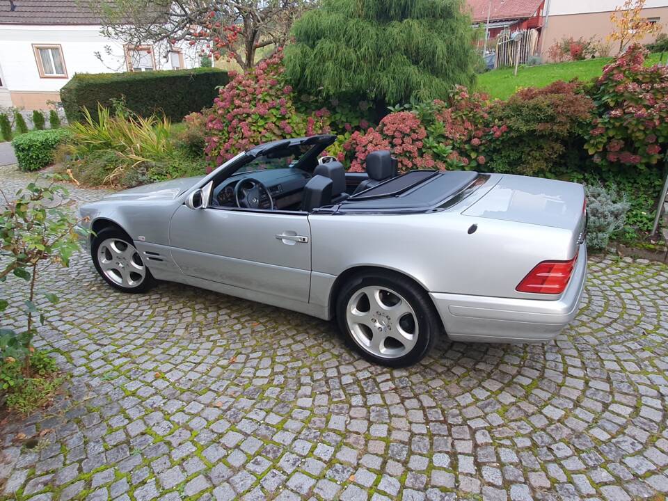 Image 7/11 of Mercedes-Benz SL 320 (2000)