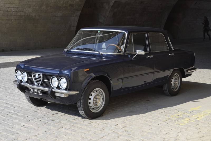 Bild 8/42 von Alfa Romeo Giulia Nuova Super 1300 (1976)