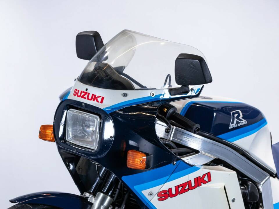 Bild 44/50 von Suzuki GSX-R 1100 (1986)