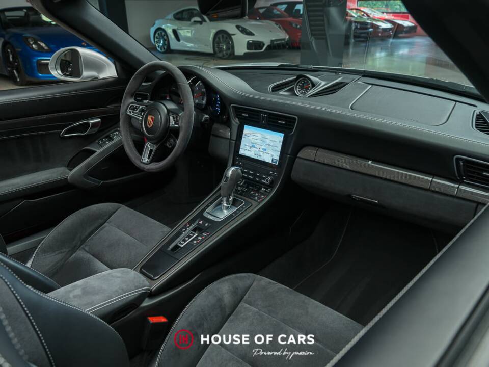 Bild 17/25 von Porsche 911 Carrera GTS (2017)